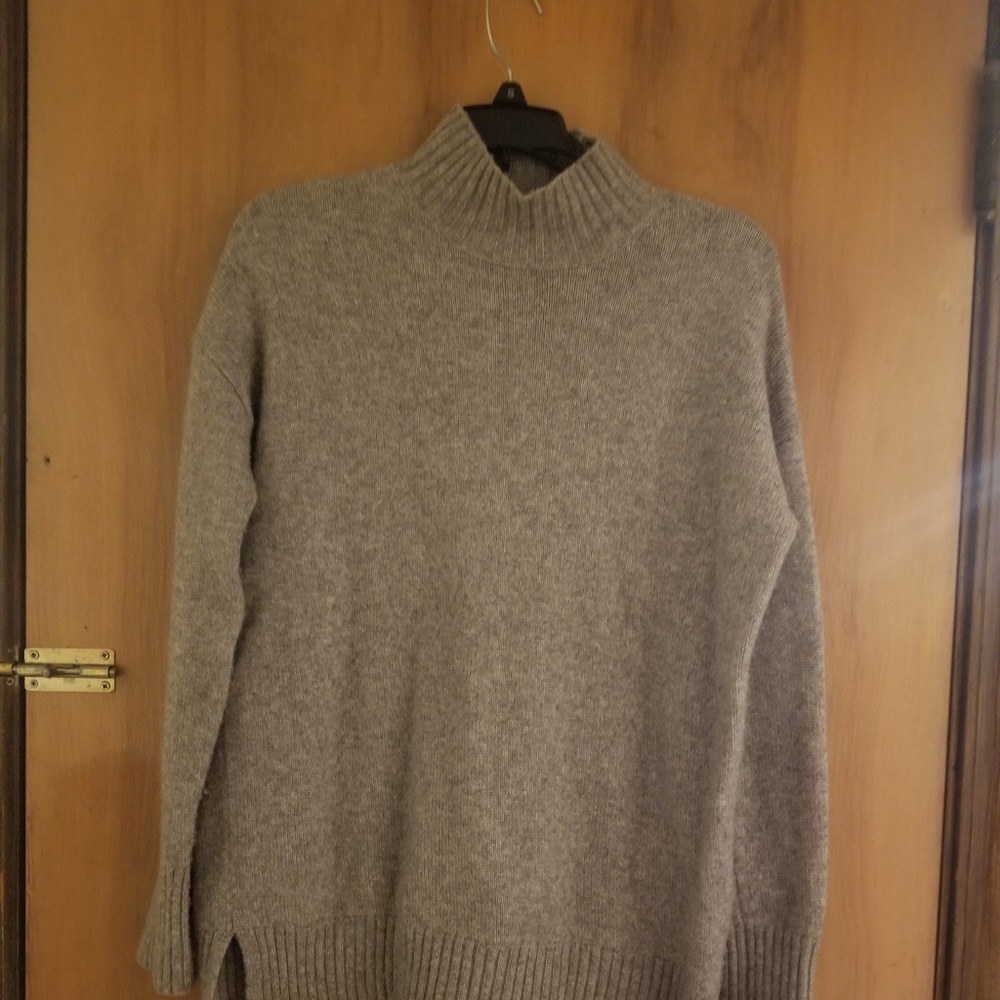 Gap Sweater